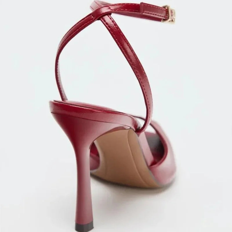 נעלי עקב- ליאור