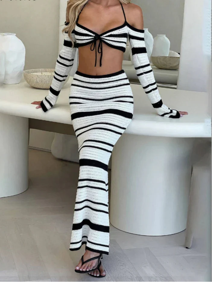 חליפת חוף פסים סרוגה- אתונה