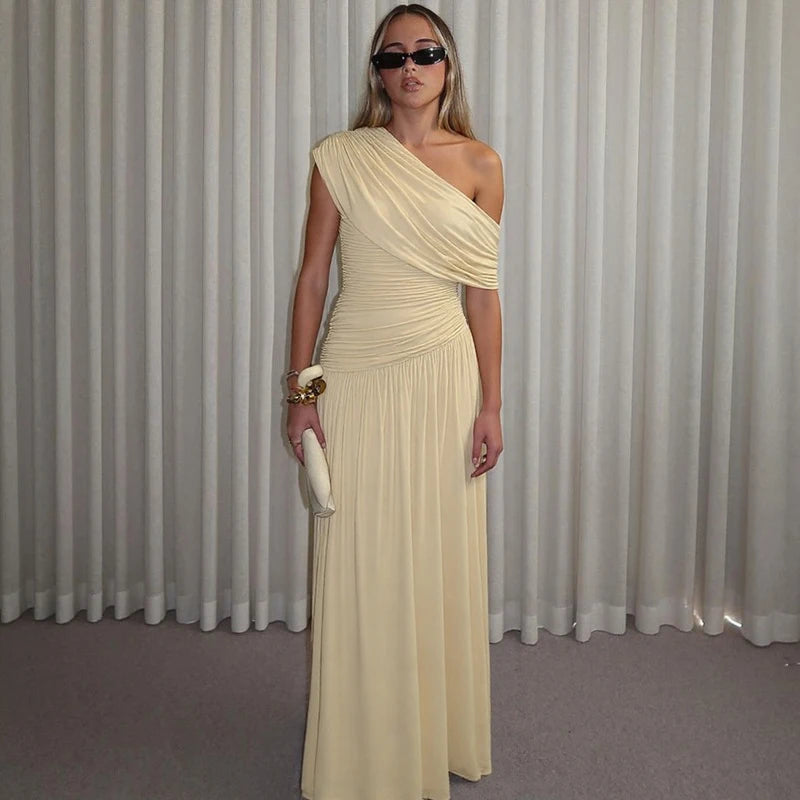 שמלה מרהיבה- בוגוטה