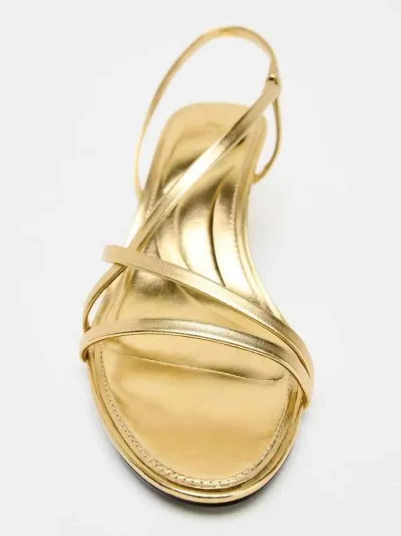 סנדלים אלגנטיים- שלומית