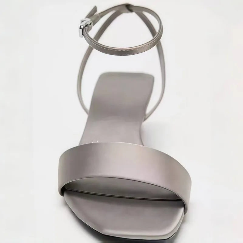 נעלי עקב נמוכות- ליאורה