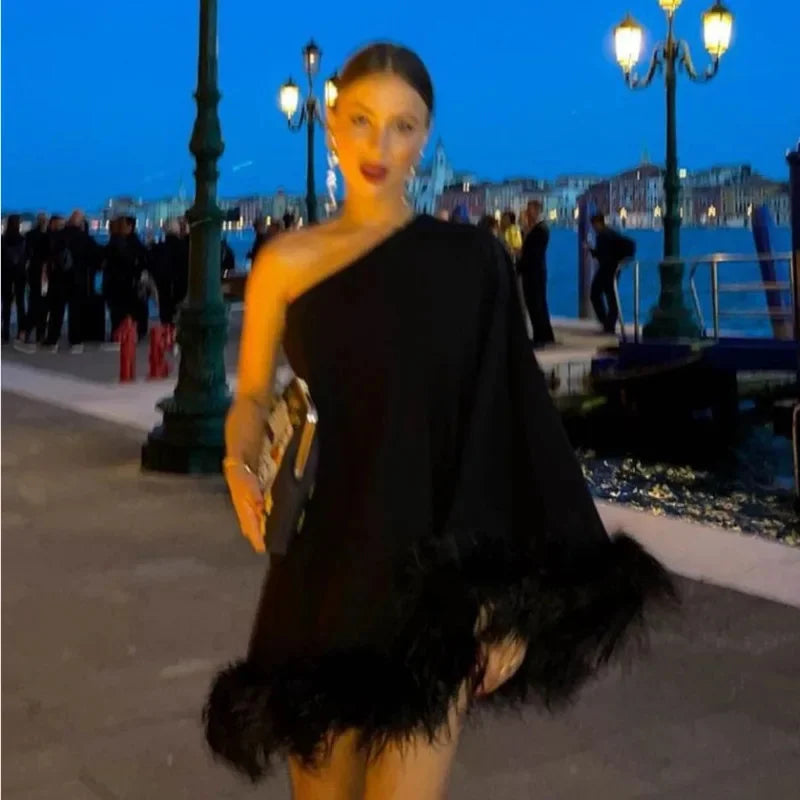 שמלת מיני חצי כתף- טיילור