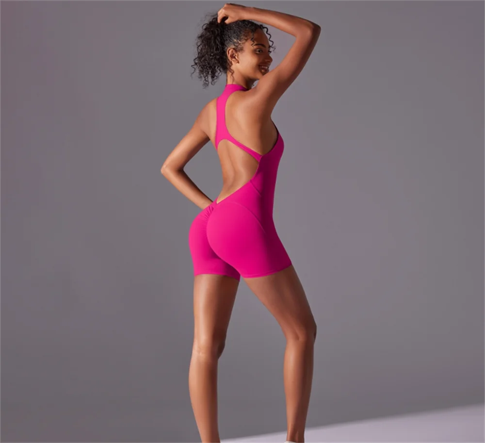 MotionAura -אוברול יוגה קצר ללא שרוול