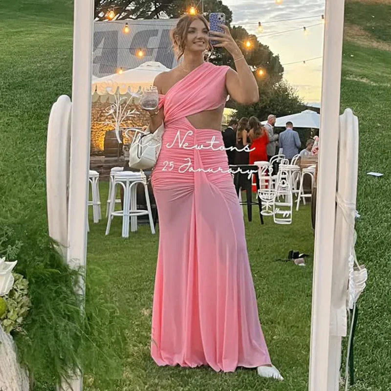 שמלת חיתוכים מרשימה- נופר