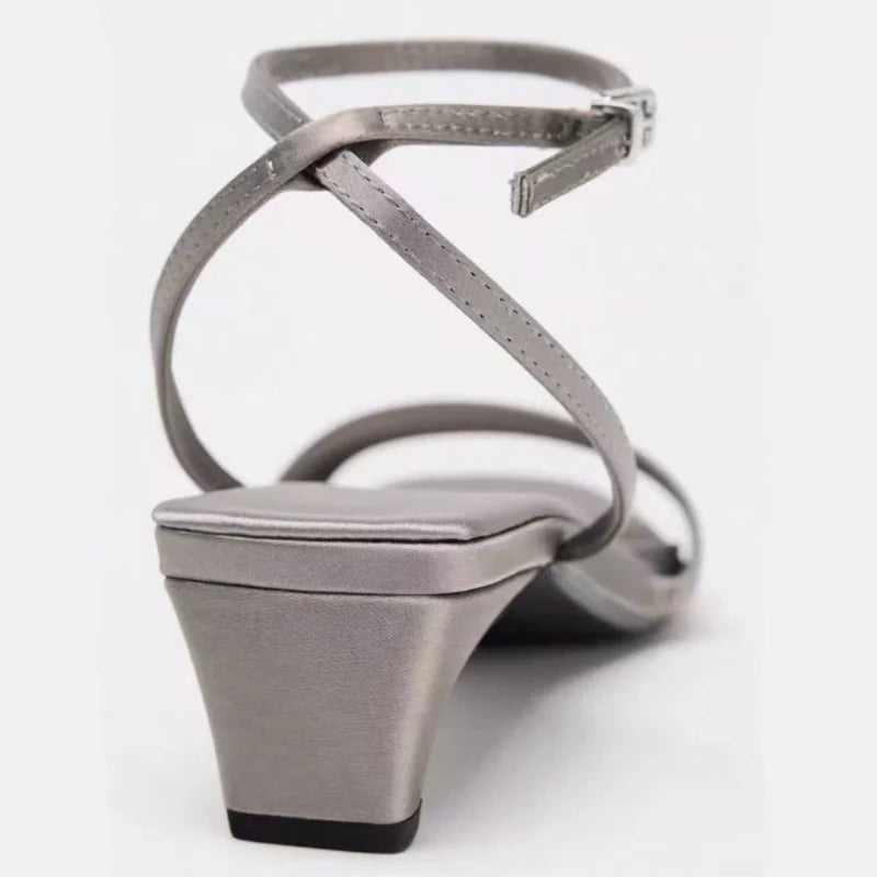 נעלי עקב נמוכות- ליאורה