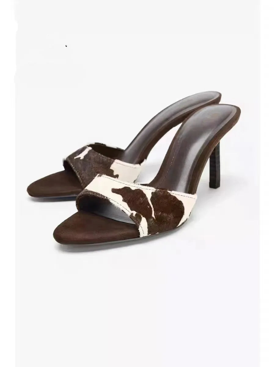 סנדלי עקב- שחר