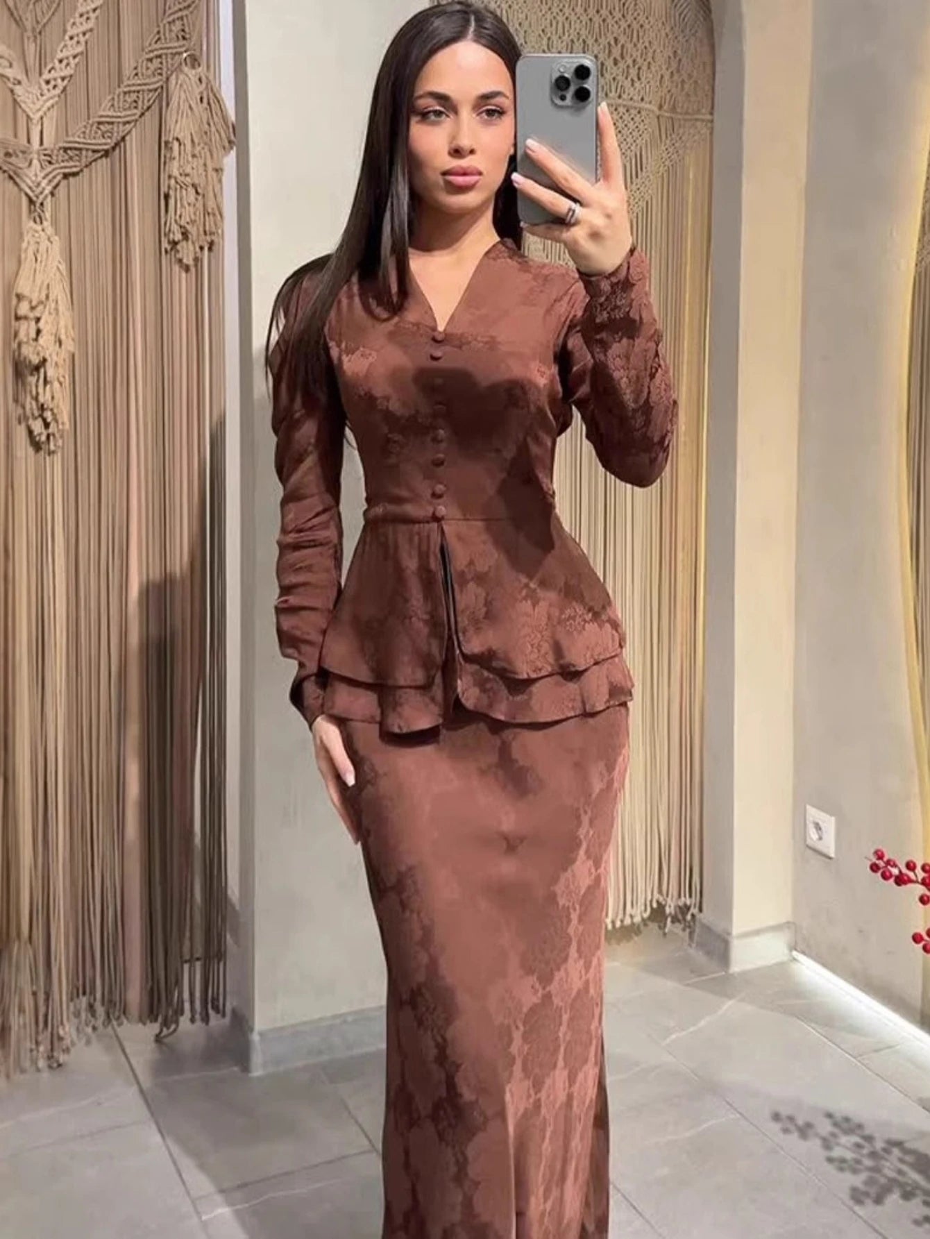 שמלה מיוחדת- שרה