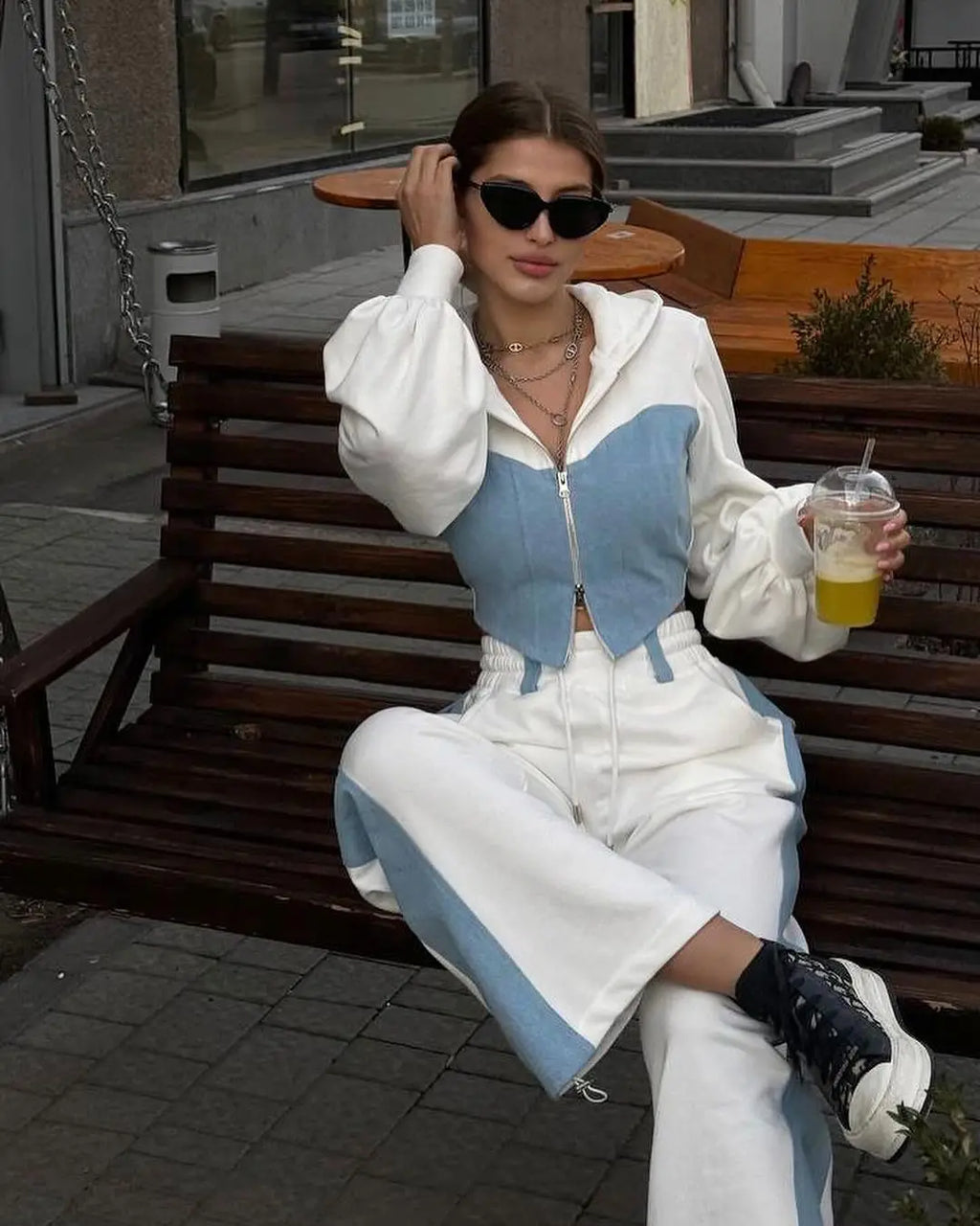 חליפת טרנינג בשילוב ג׳ינס- תמר