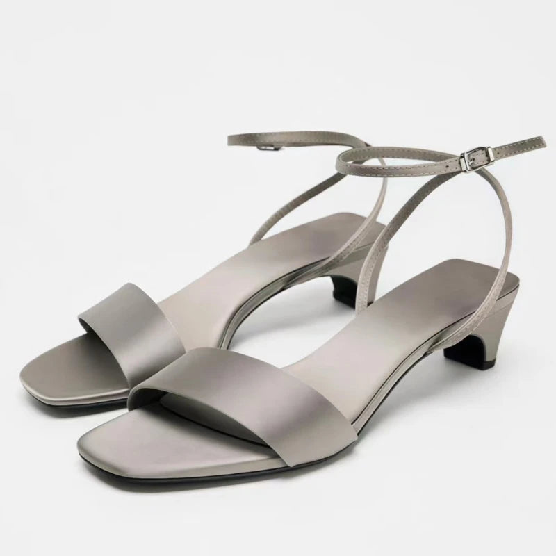 נעלי עקב נמוכות- ליאורה